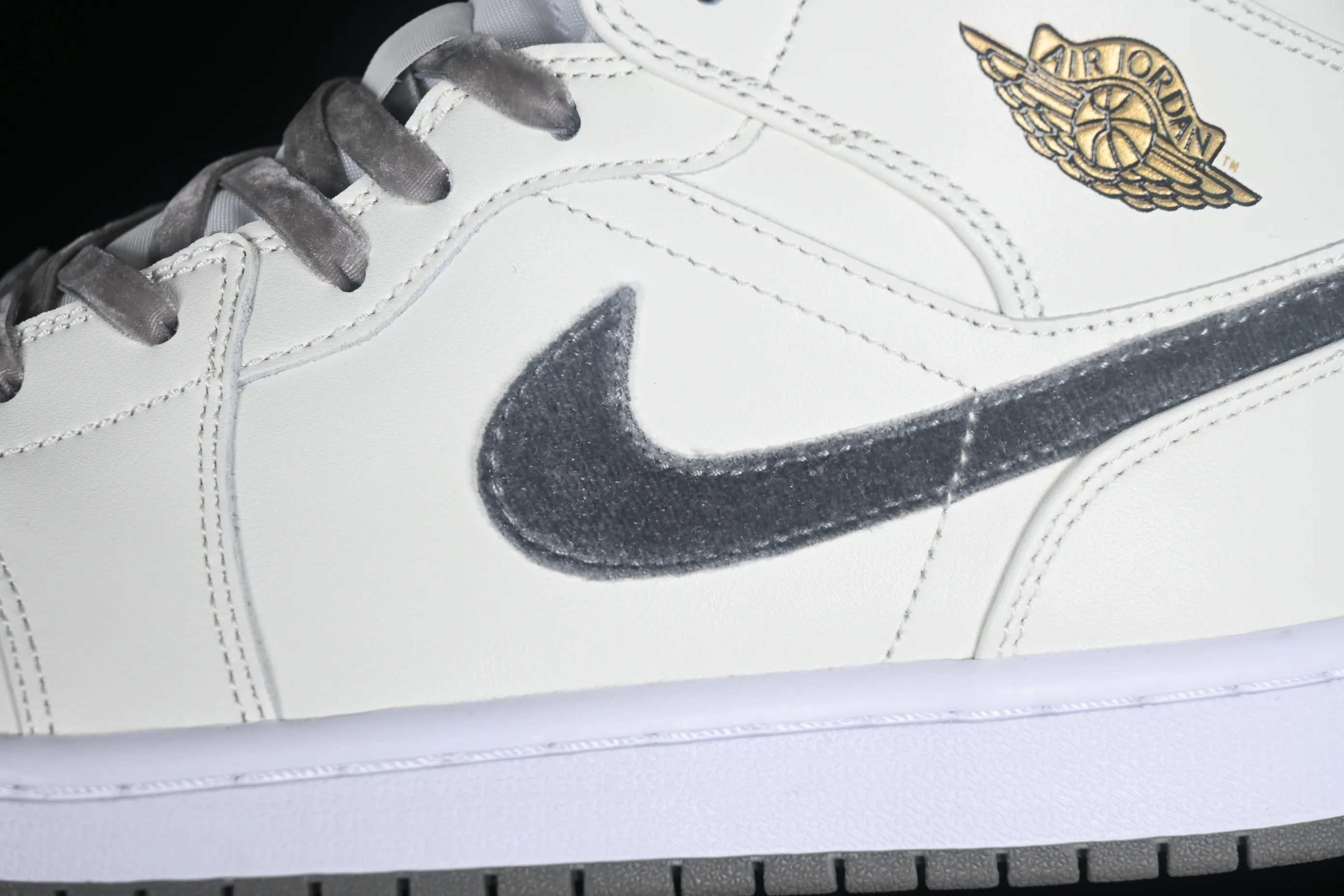 All Categories Air Jordan Jordan Series Basketball Shoes Air Jordan 1 Mid Air Jordan 1 Mid AJ1 Joe 1 Beige Chinese Cultural Leisure Sneakers FB9899-100